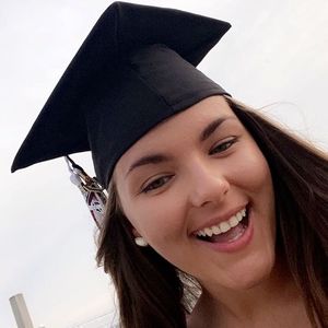 Meet your Posher, Carly